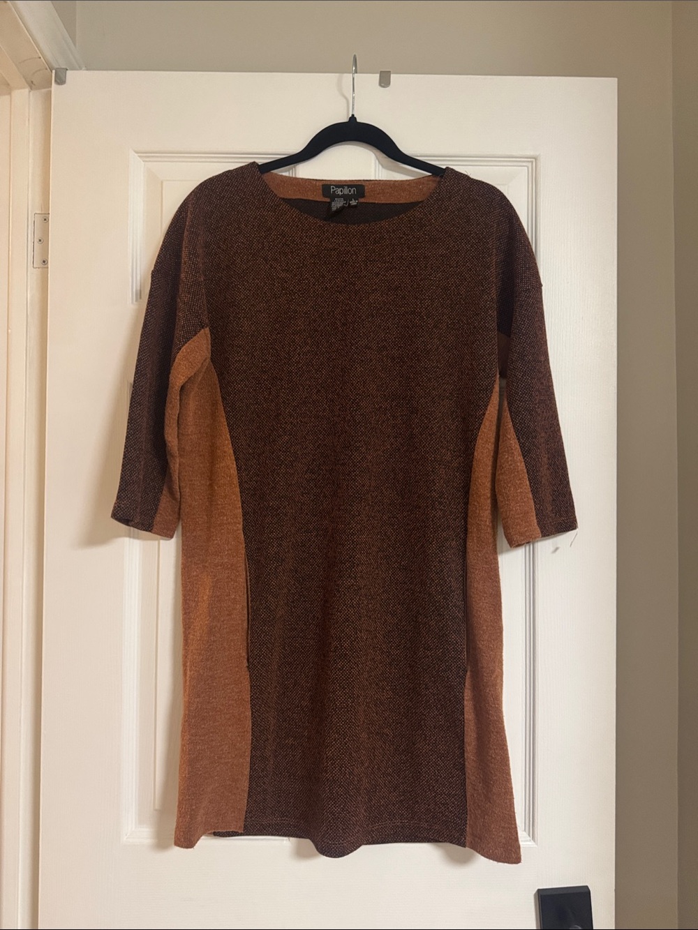 Papillon Blanc Brown Two-Tone Panel Crew Neck Sweater